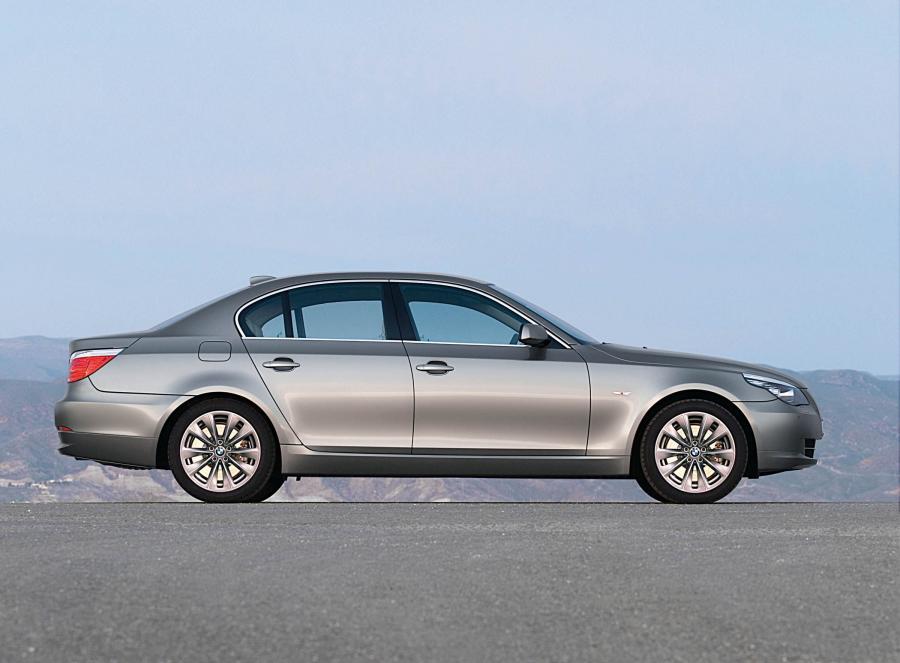  BMW 5-Series 2007 года  (фото 75 из 93)